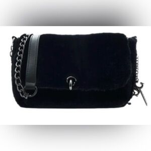 🖤✨ Gilda Paris Faux Fur Crossbody Bag with Chain Strap ✨🖤 NWT